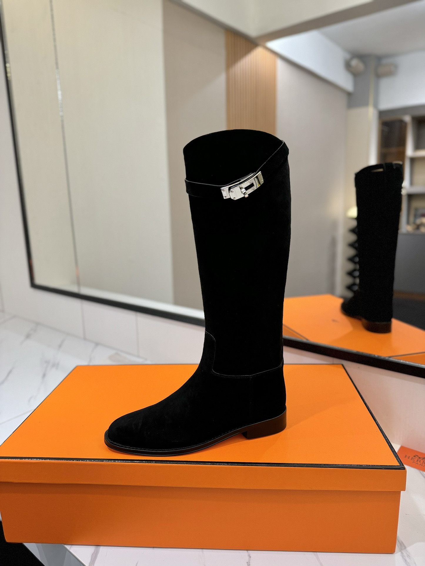 ua H**me5 jumping boots