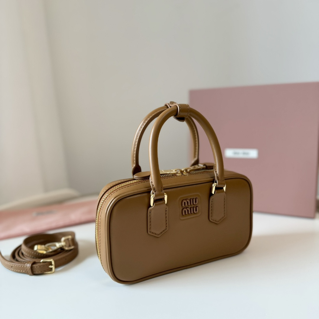 Miu Miu Arcadie leather mini-bag 19X10X5cm