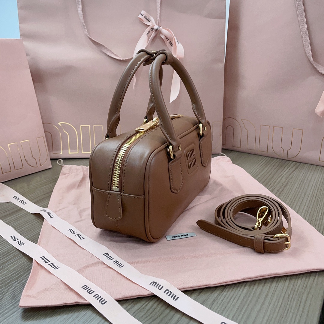 Miu Miu Arcadie leather bag 10.5x22x7.5cm