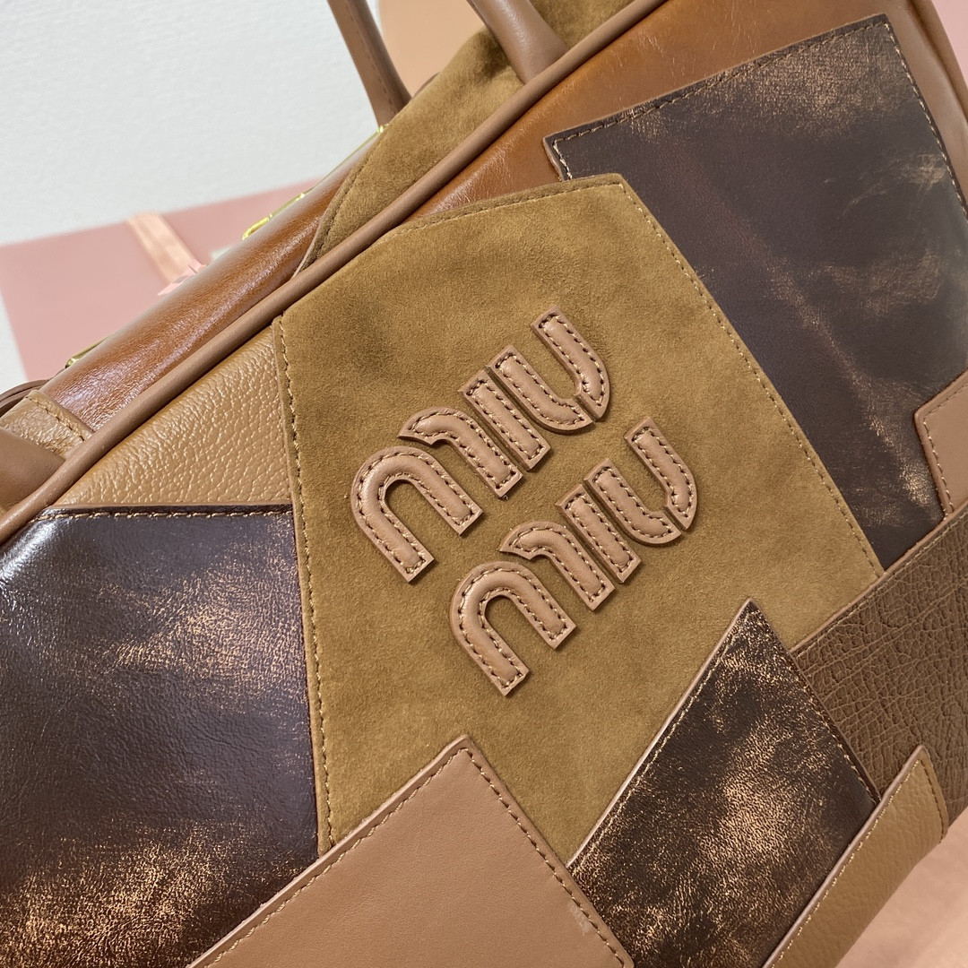 Miu Miu Leather patchwork Beau bag 23x34x10cm