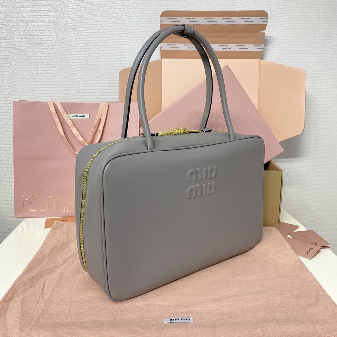 Miu Miu Leather Beau bag 23x34x10cm