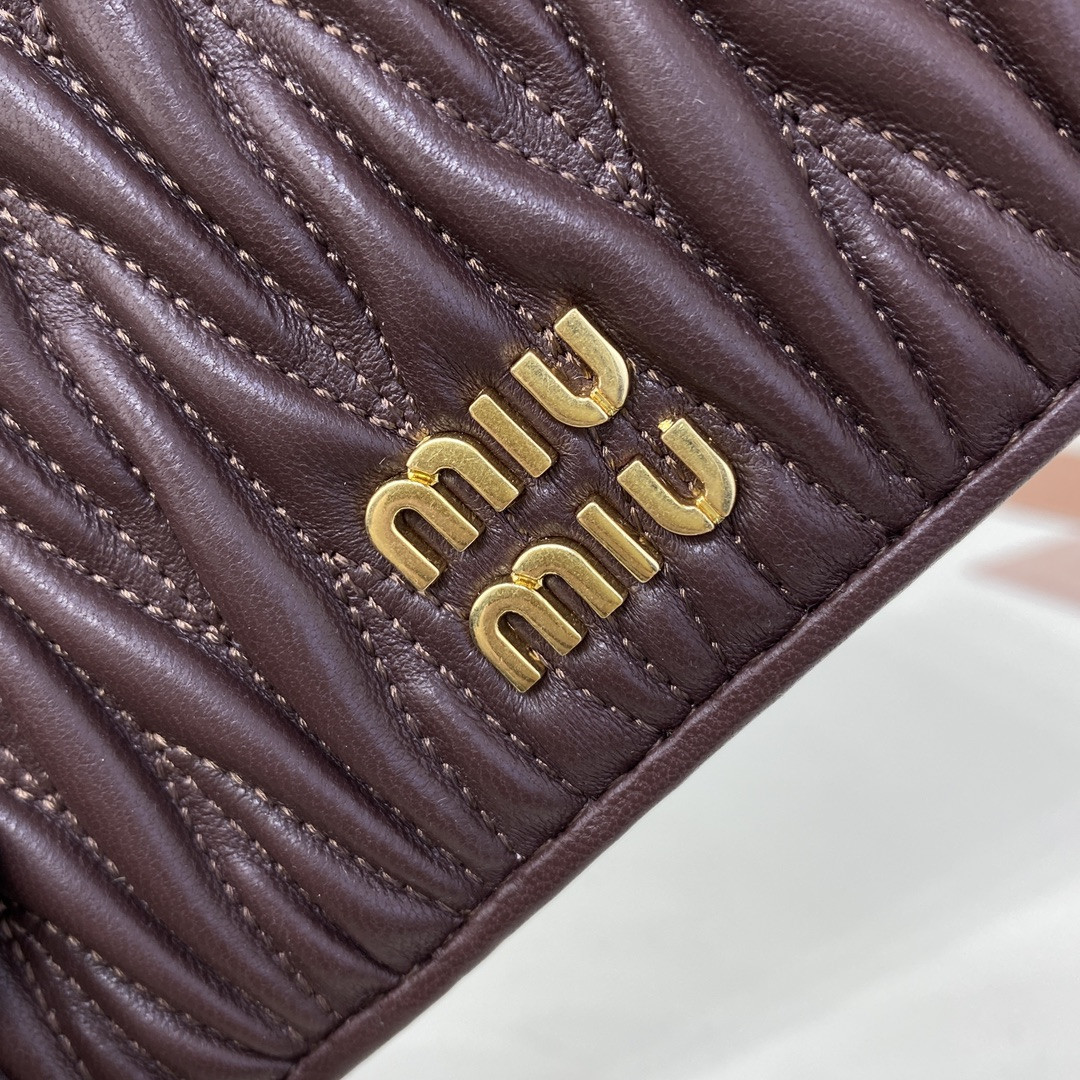 Miu Miu Matelassé nappa leather card holder 8X15cm