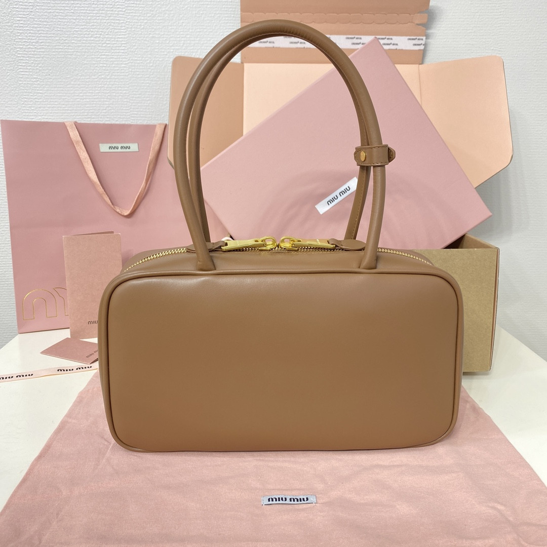 Miu Miu Beau naplak leather bag 29X17X9cm