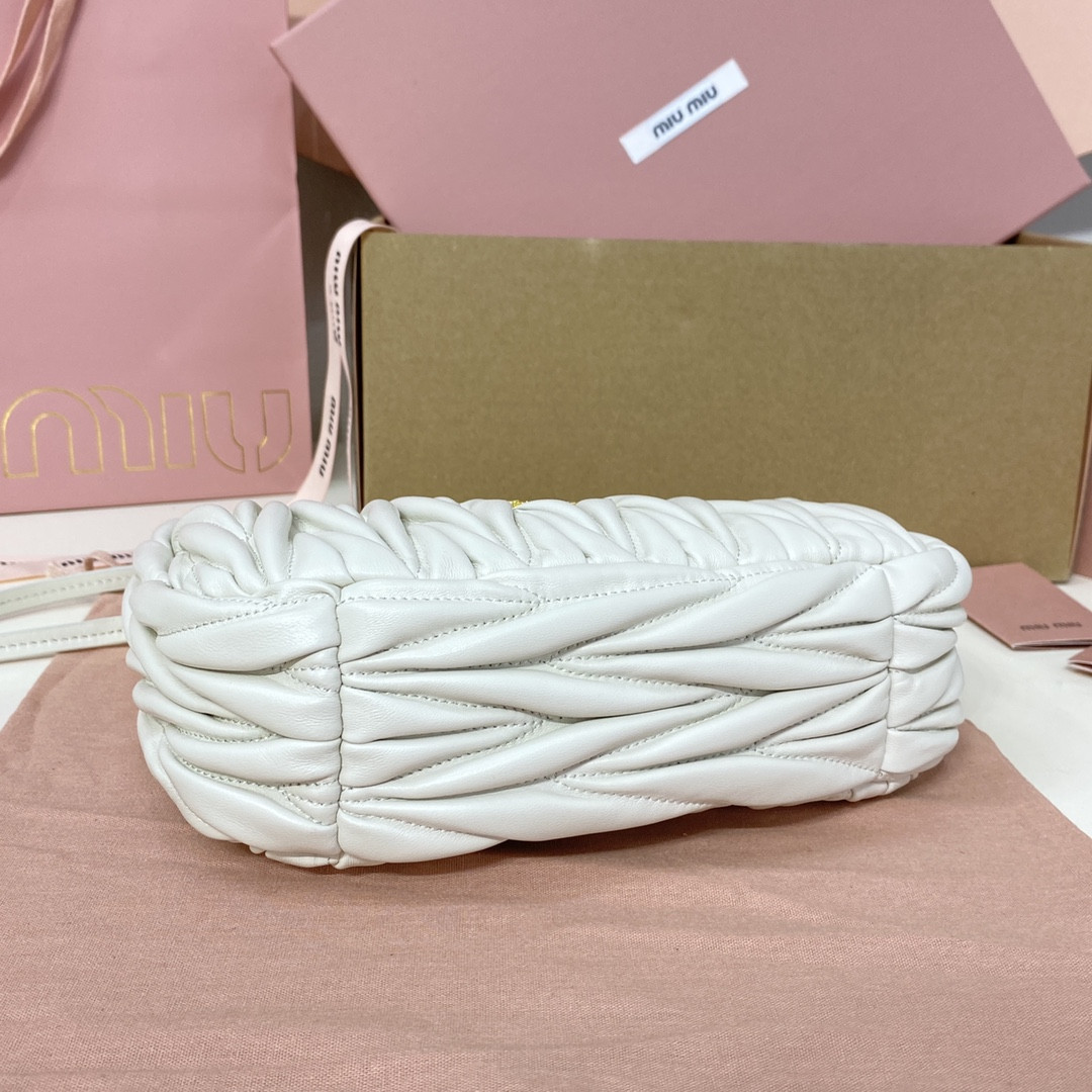 Miu Miu Wander matelassé nappa leather hobo bag 17x20x6cm