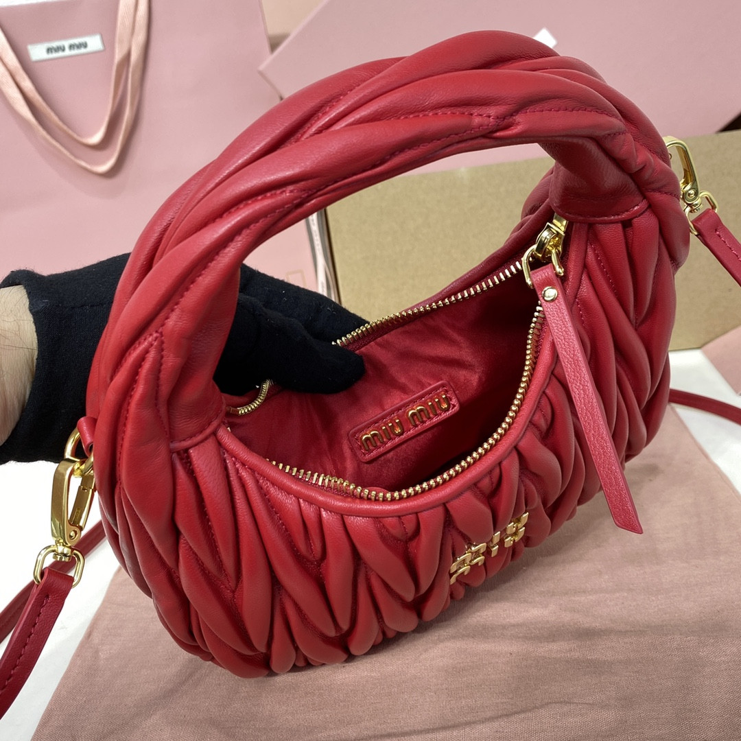 Miu Miu Wander matelassé nappa leather hobo bag 17x20x6cm
