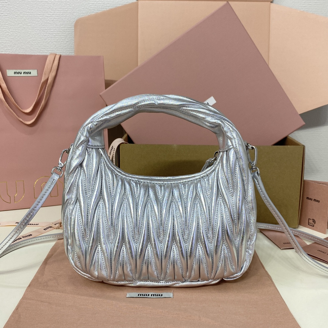 Miu Miu Wander matelassé nappa leather hobo bag 17x20x6cm