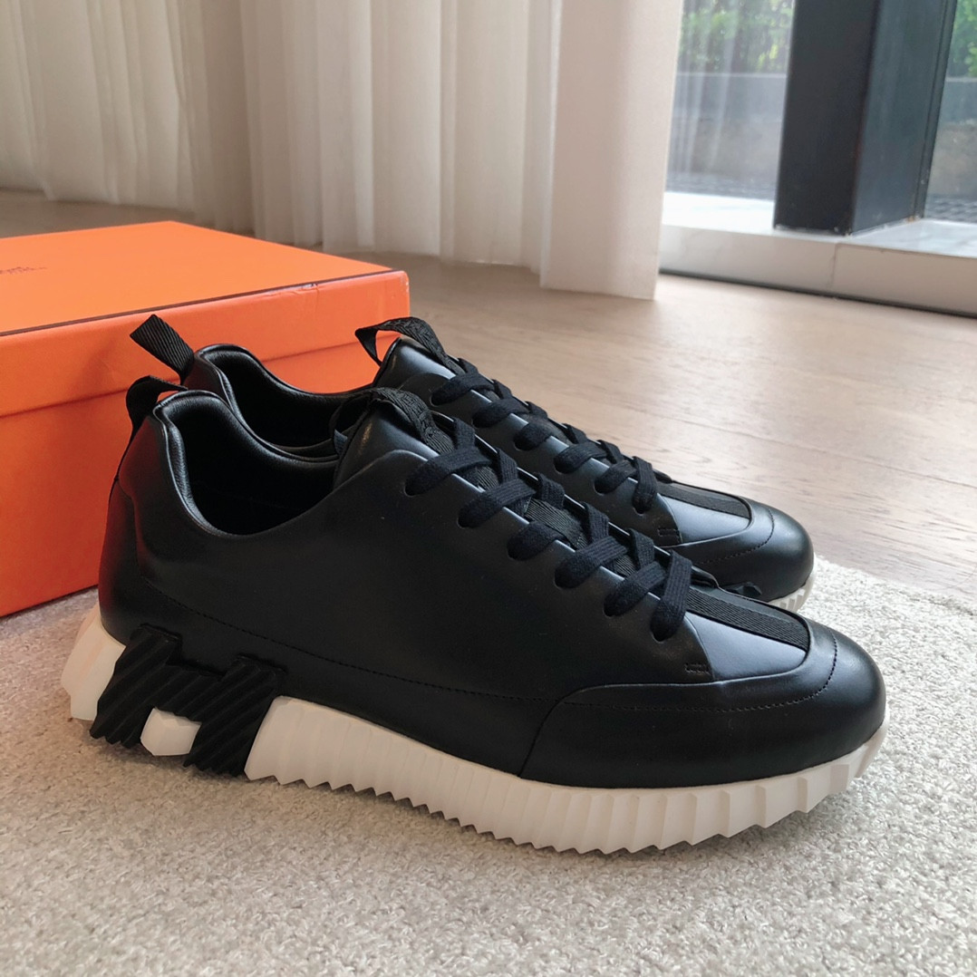 ua H**me5 bouncing sneaker