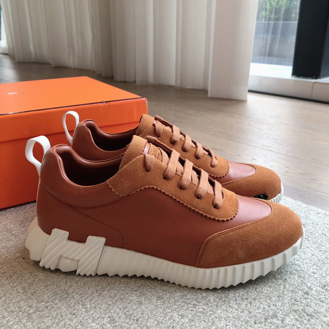 ua H**me5 bouncing sneaker