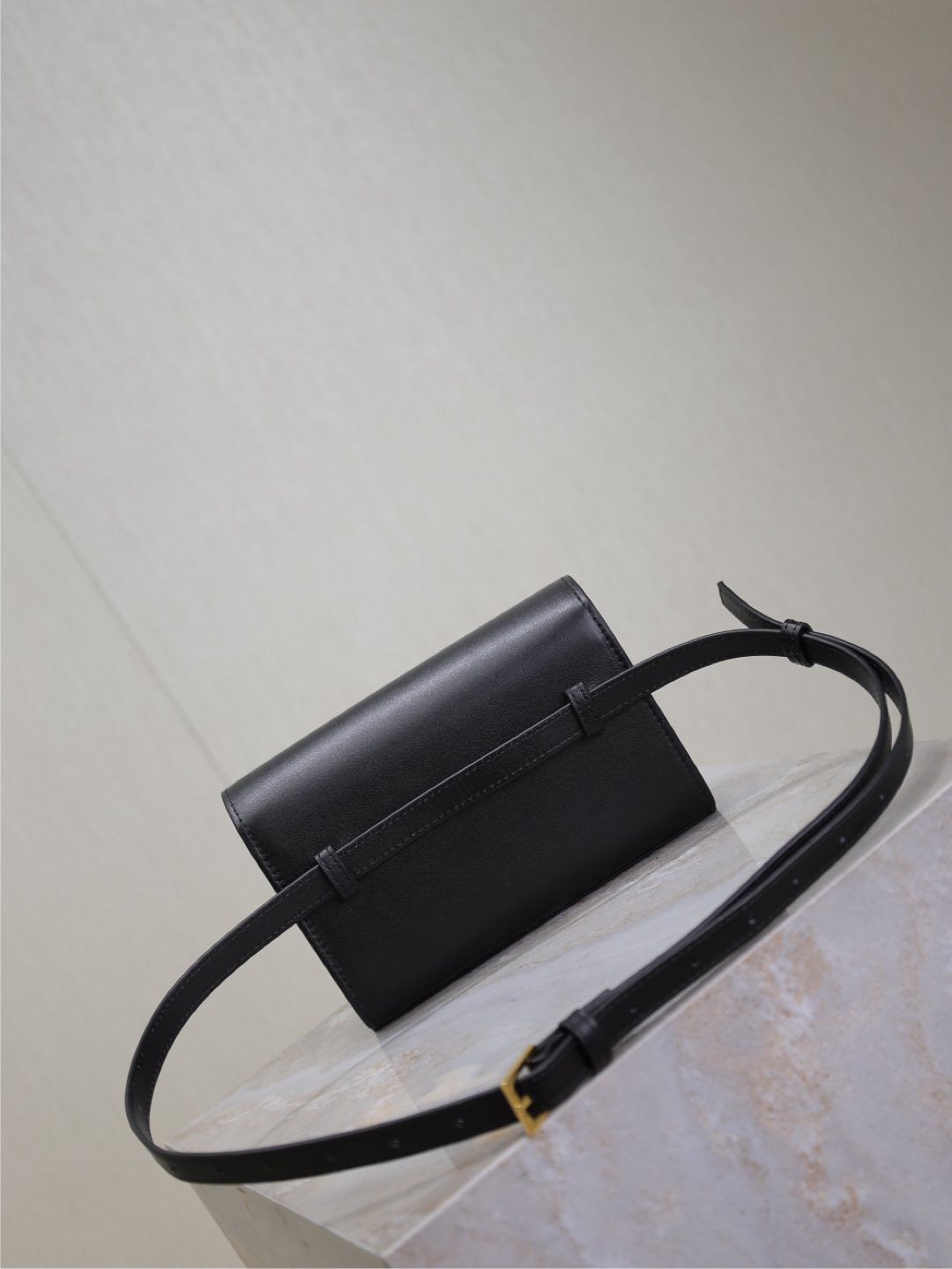 Y*L kate belt bag in grain de poudre-embossed leather 18x12x4.5cm