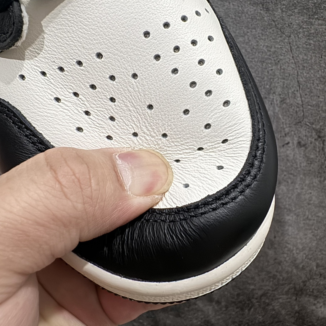 UA Air Jordan 1 Retro Low OG Mocha