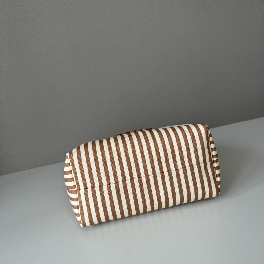Miu Miu Jacquard fabric pouch with logo 14x18.5x10cm