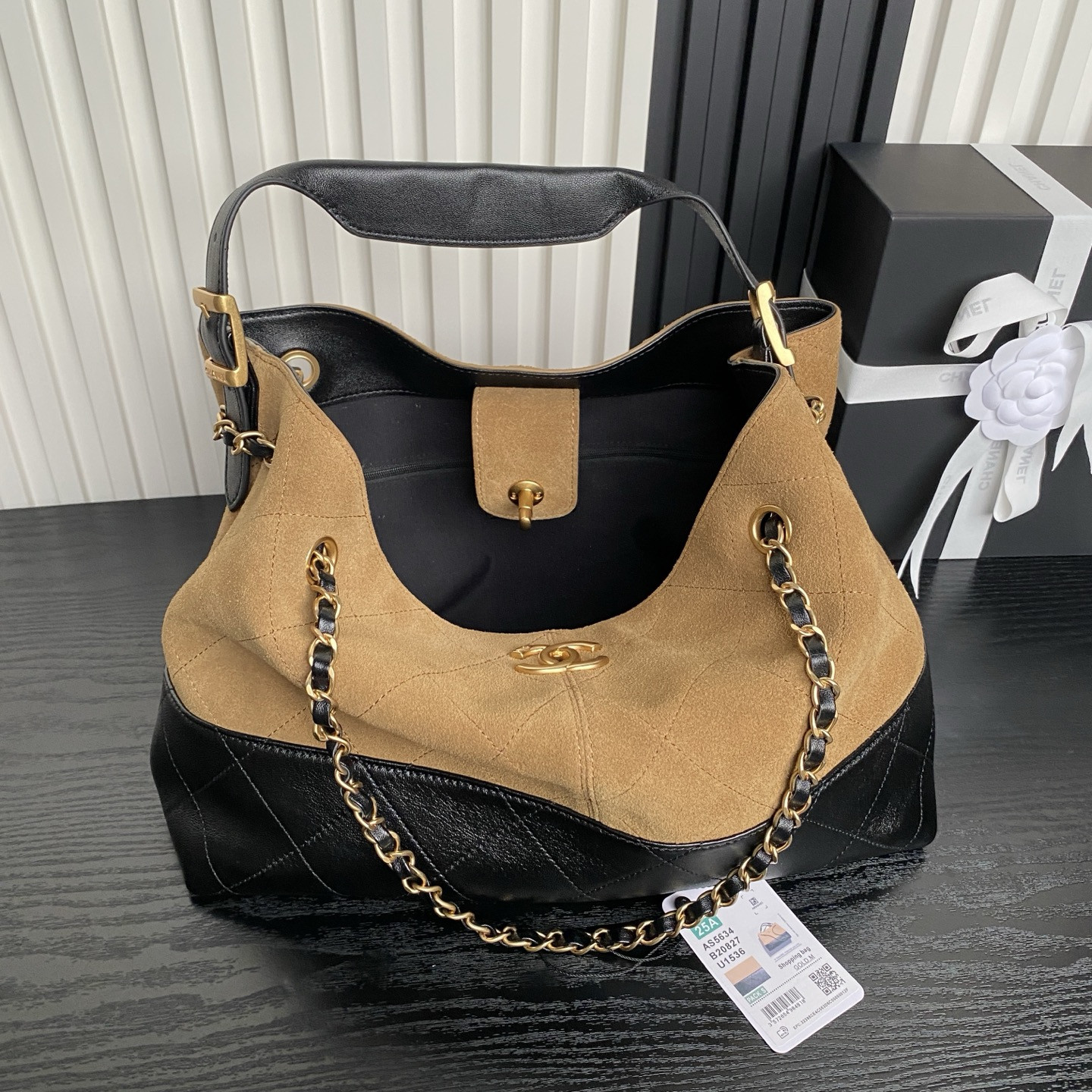Ch*el small shopping bag as5634 24x36x14cm