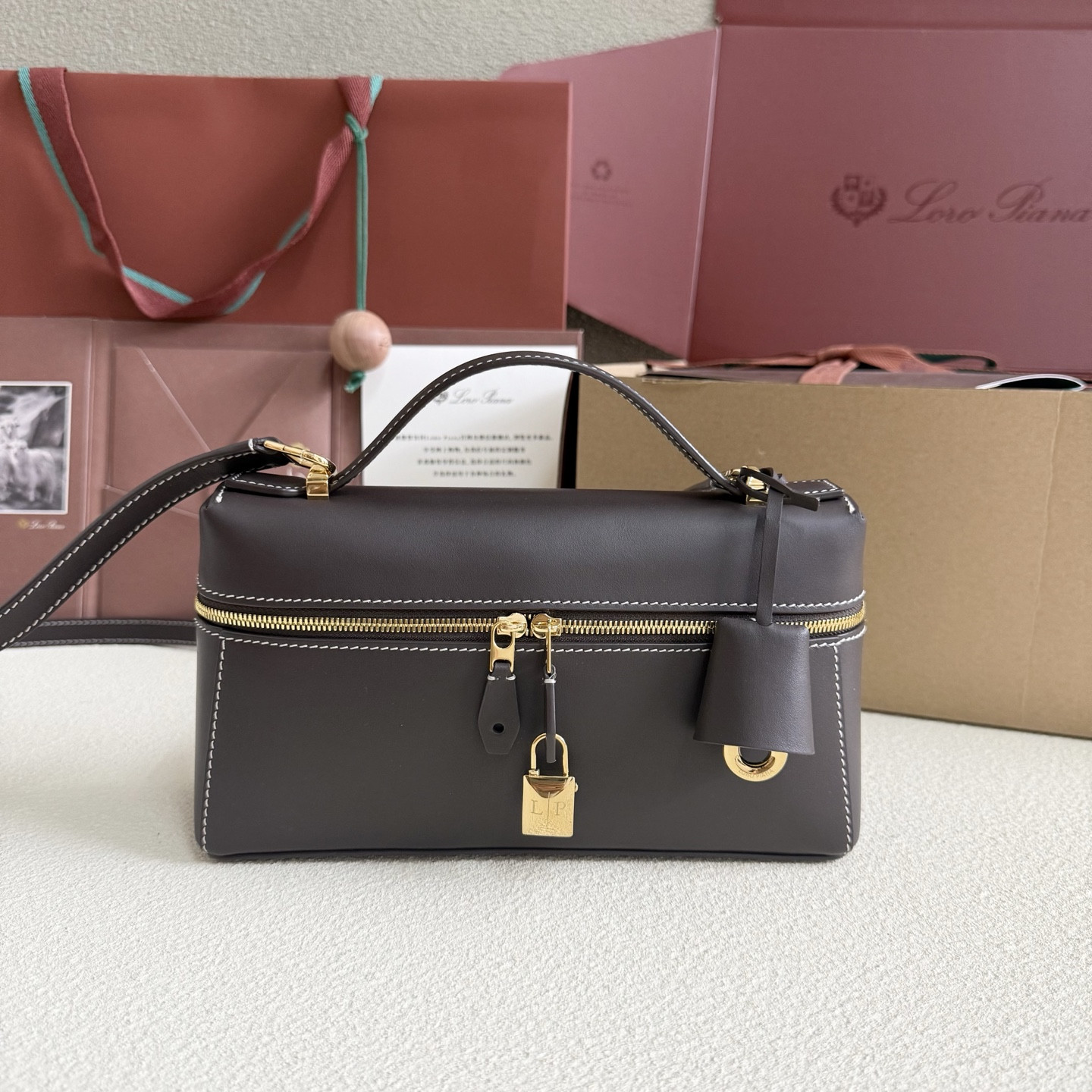 L**o p*ana extra bag l23 23x12x7cm
