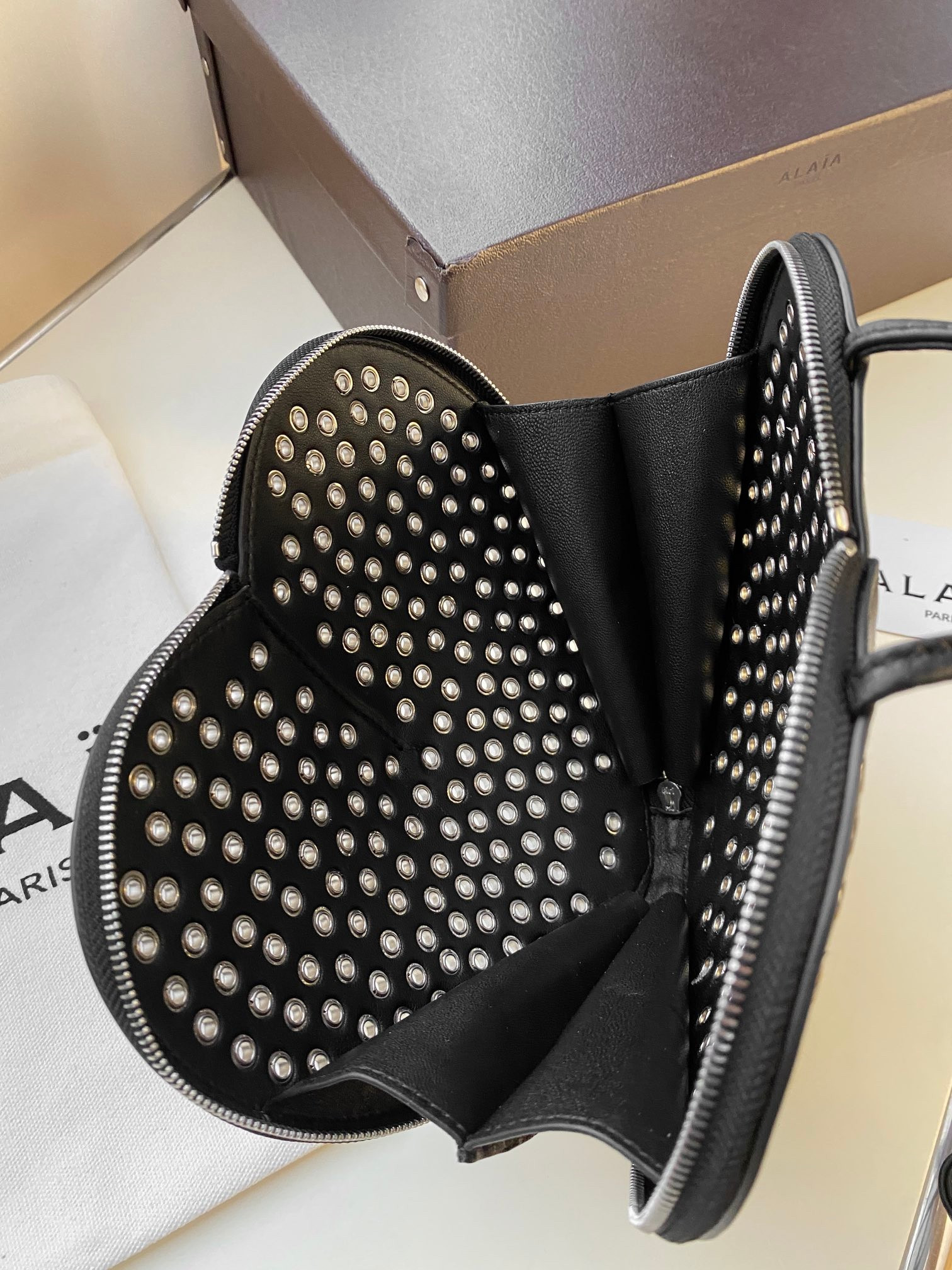ALAÏA Le Coeur Heart Bag 18.5x20.5x5cm