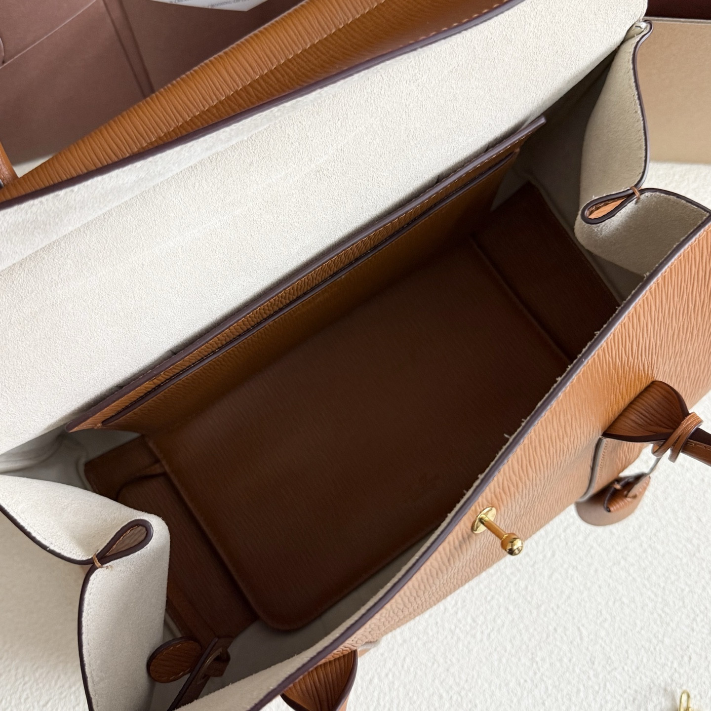 L**o p*ana loom l32 calfskin 33x23x18cm