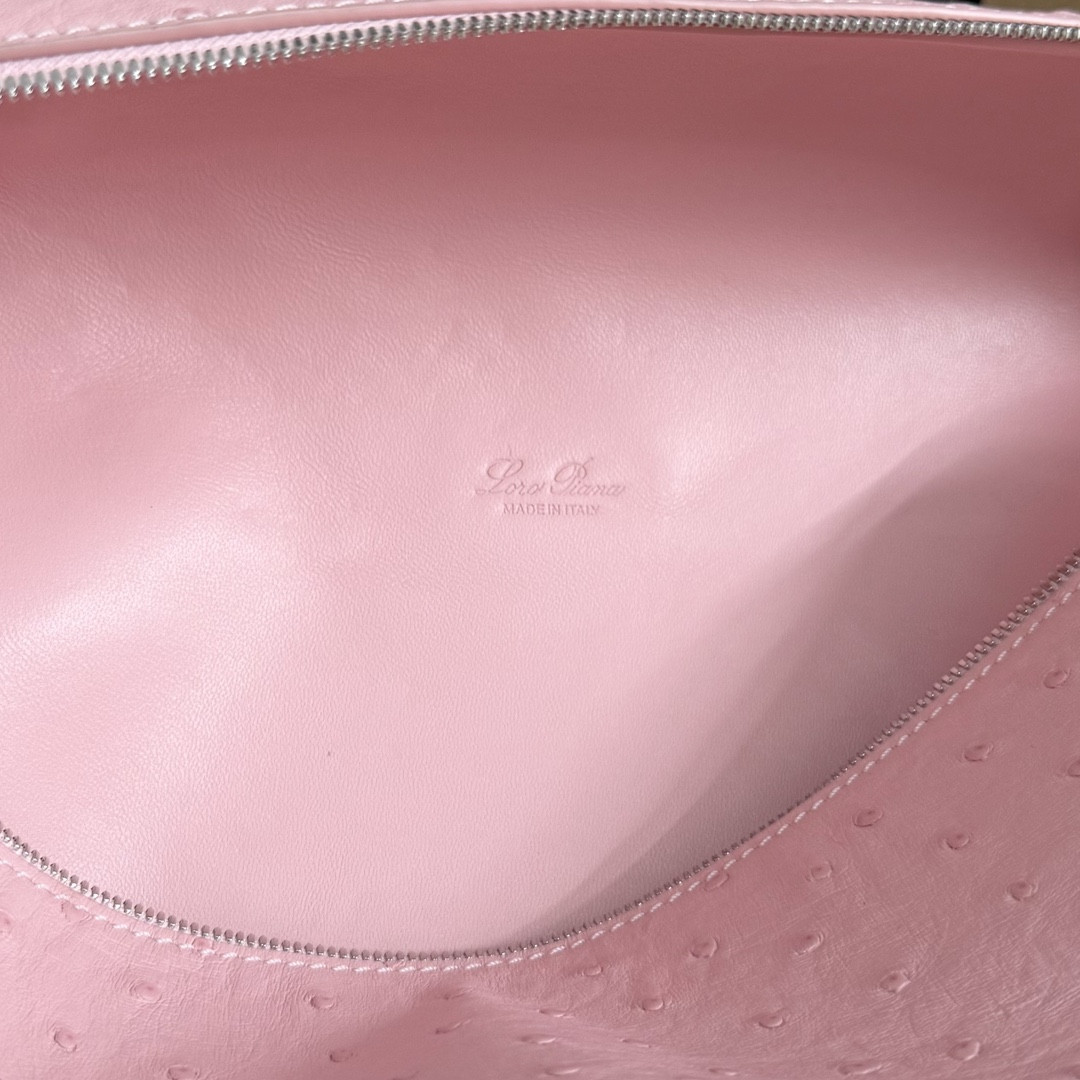 L**o p*ana extra pocket l27 ostrich-grained leather 16x27x10cm