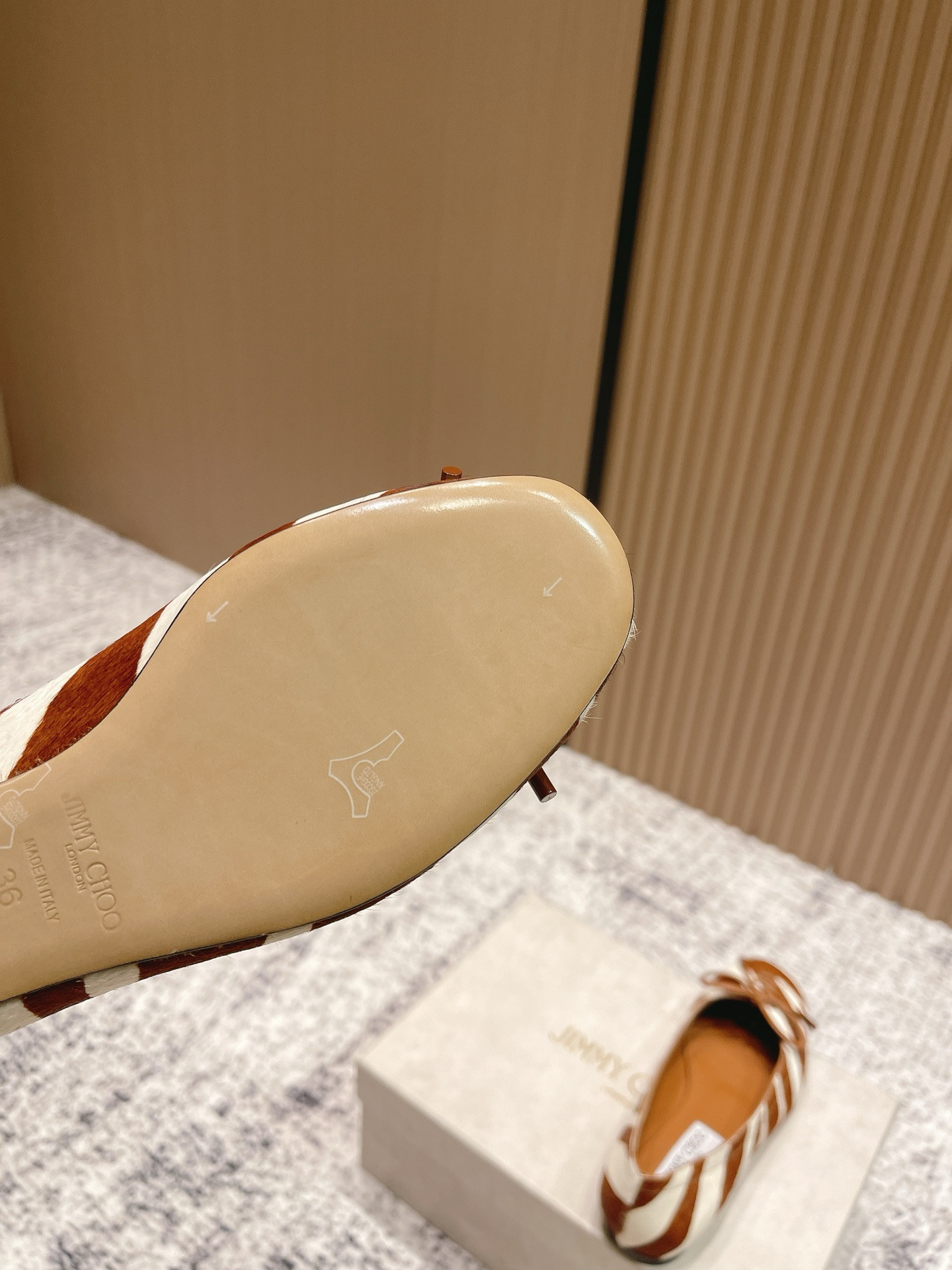 ua Ji*y Ch* scarlett ballerina flats