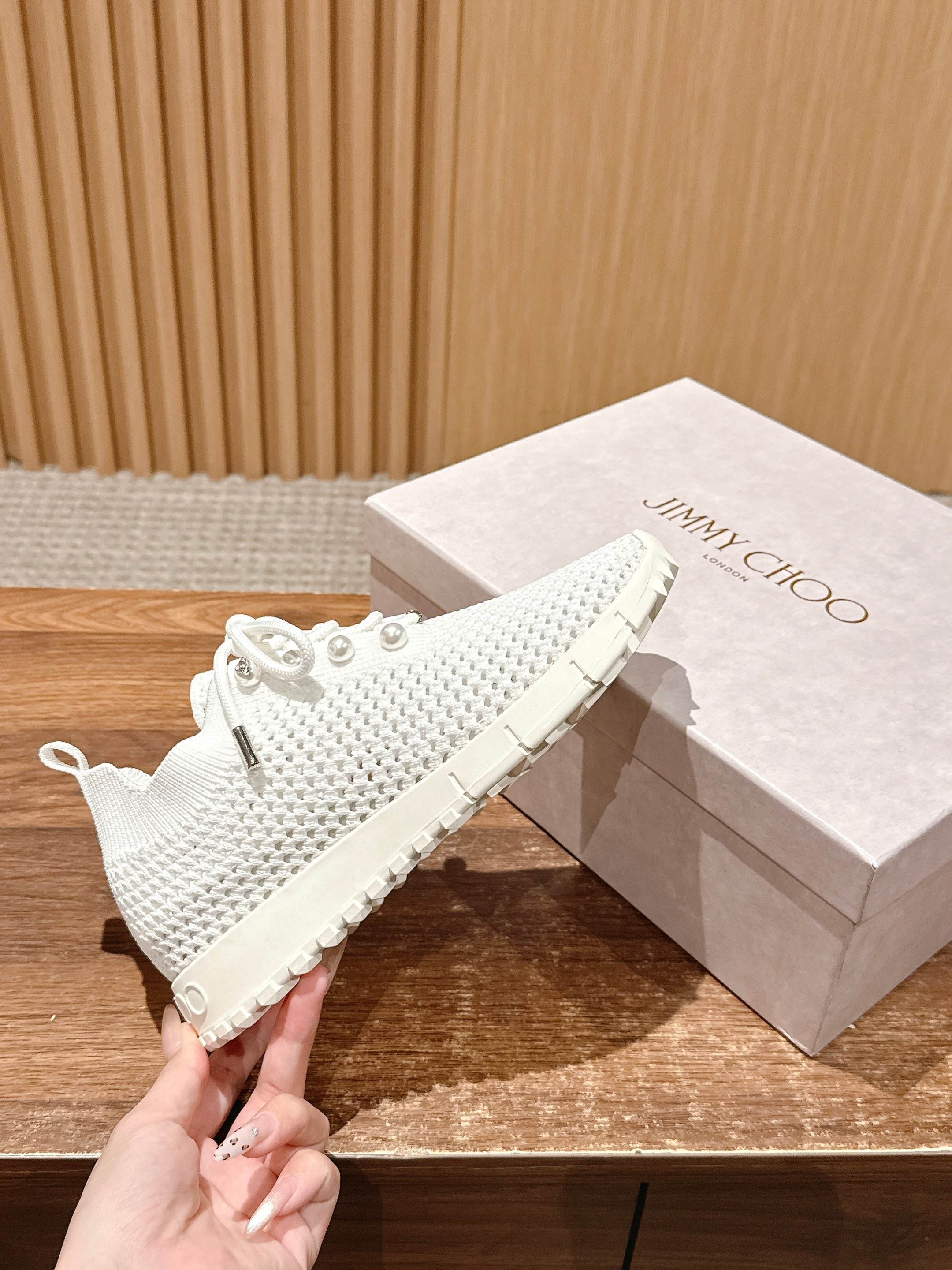 ua Ji*y Ch* casual sneakers