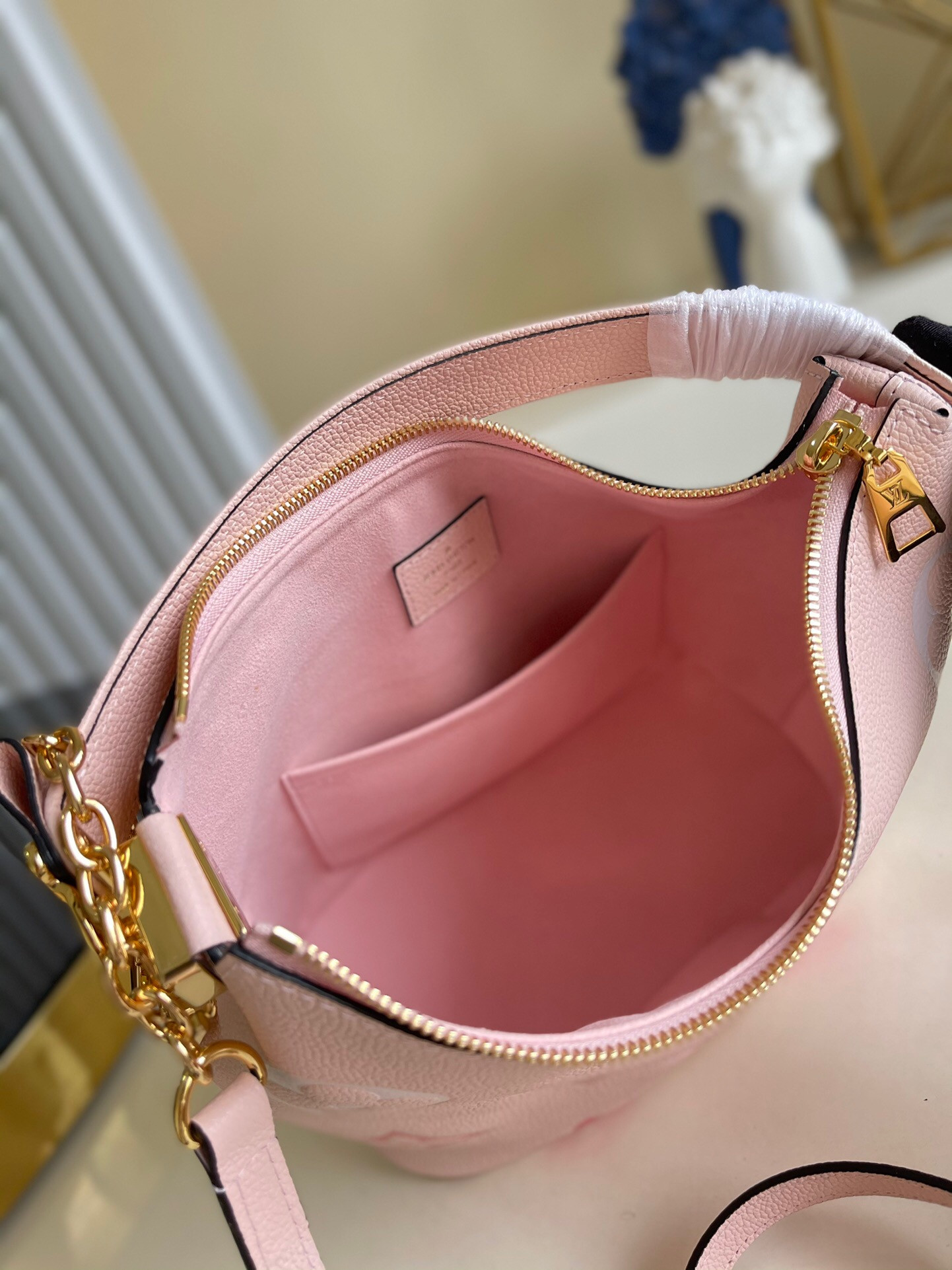 LV MARSHMALLOW M45697