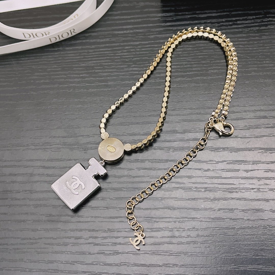 Ch**el Resin Crystal Cc No 5 Perfume Bottle Necklace