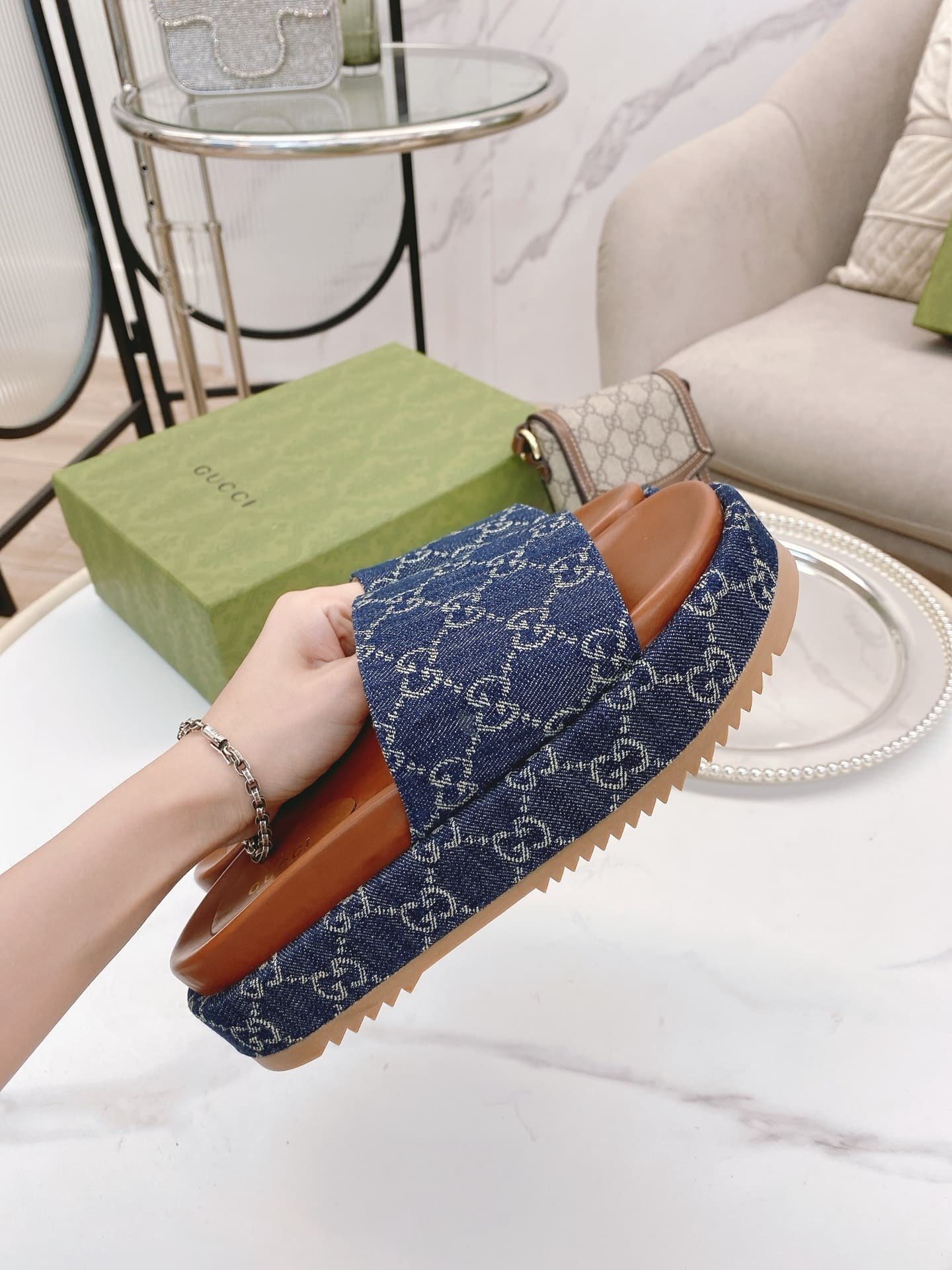 Gvc*1 Women’S Platform Slide Sandal Blue ‎623212 2Kq00 4402