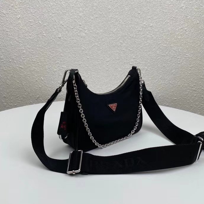 Pra*a MINI RE-EDITION 2005 RE-NYLON BLACK WITH RED LOGO