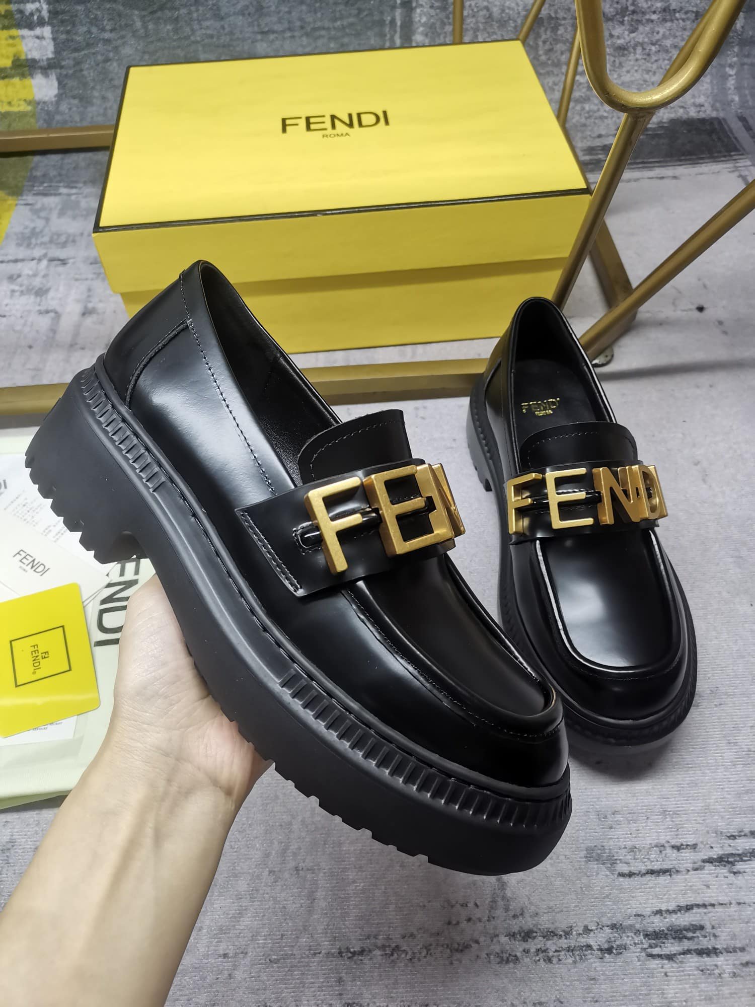 F**digraphy Smooth Leather Loafers Black