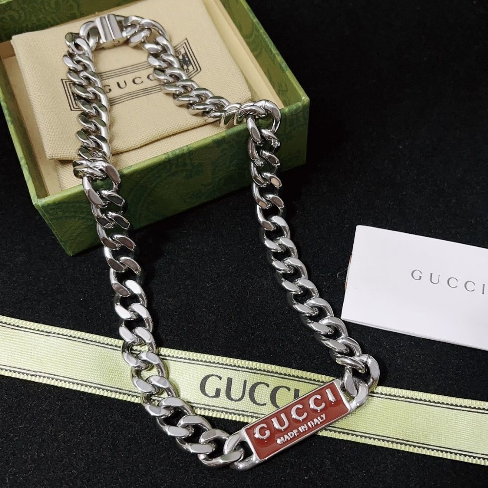 Gvc*1 Trademark Enamel Chain Necklace In 925 Sterling Silver 814978 J8410 8166