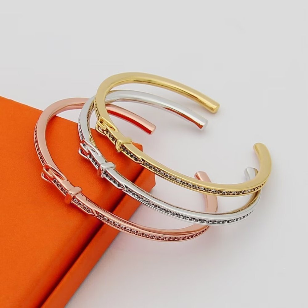 H**me5 Etriviere Bracelet White Gold H124407B 0015