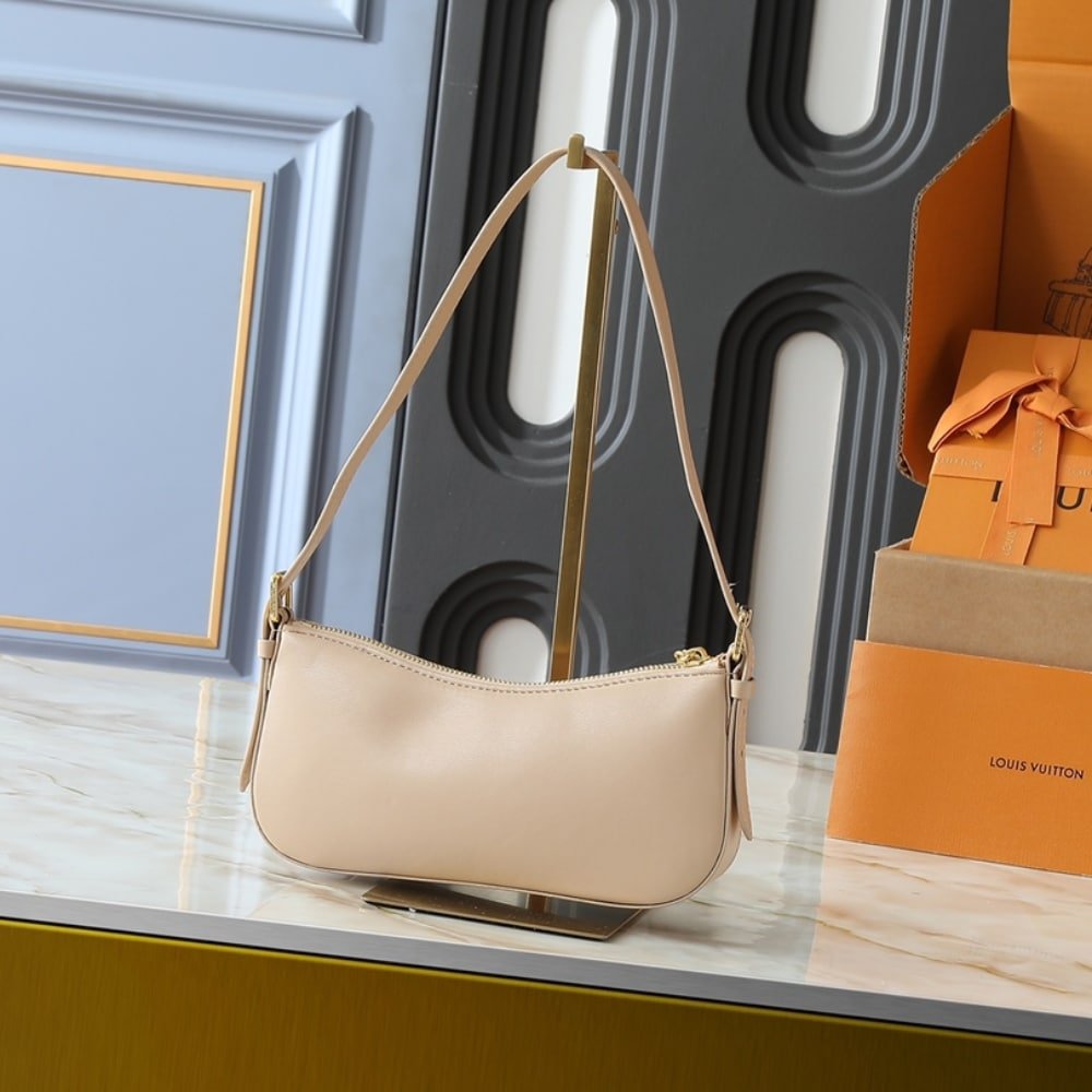 L0vis Vvtt0n Pochette Lv Bloom Sand 23Cm M25784