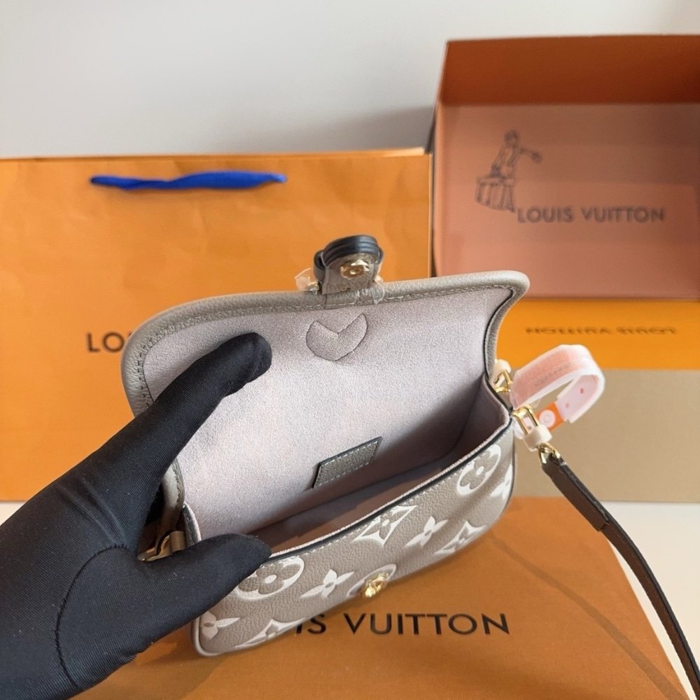 L0vis Vvtt0n Nano Diane Beige 19Cm M83300