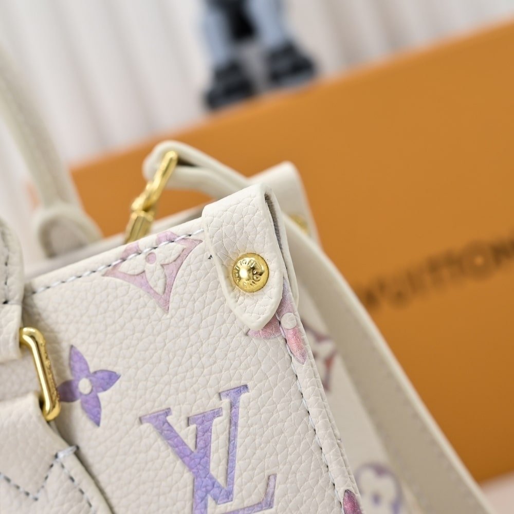 L0vis Vvtt0n Onthego PM Dream Cream 25Cm M25770
