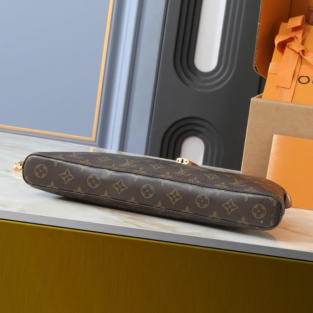 L0vis Vvtt0n Moon Alma Bag Monogram Brown 38Cm