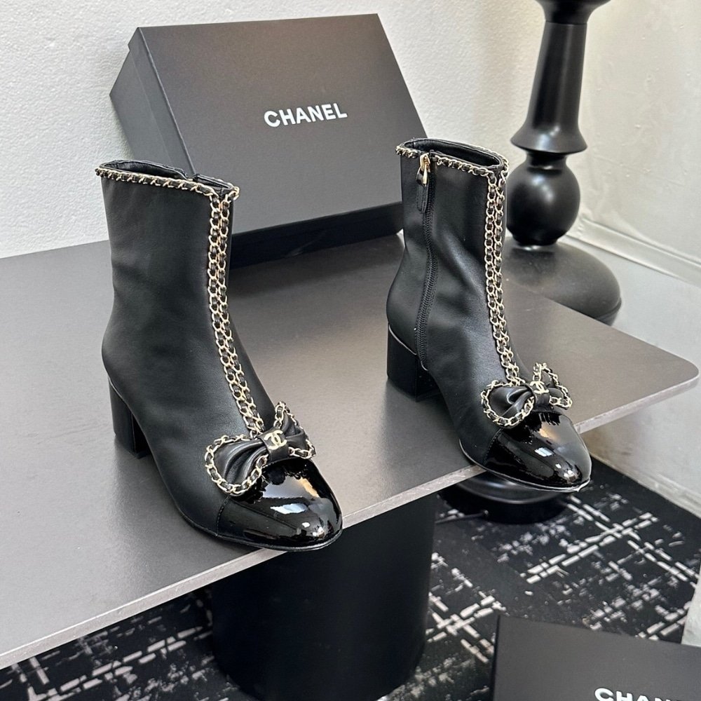 Ch**el Ribbon Chain Boots Black G45899 B17974 94305