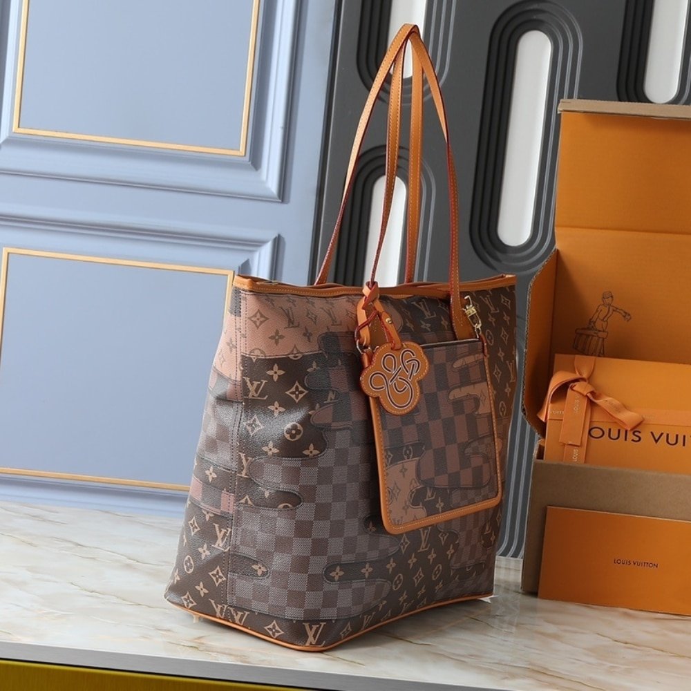 L0vis Vvtt0n Nevereverfull Brown 60Cm M26174
