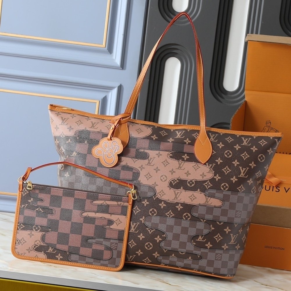 L0vis Vvtt0n Nevereverfull Brown 60Cm M26174