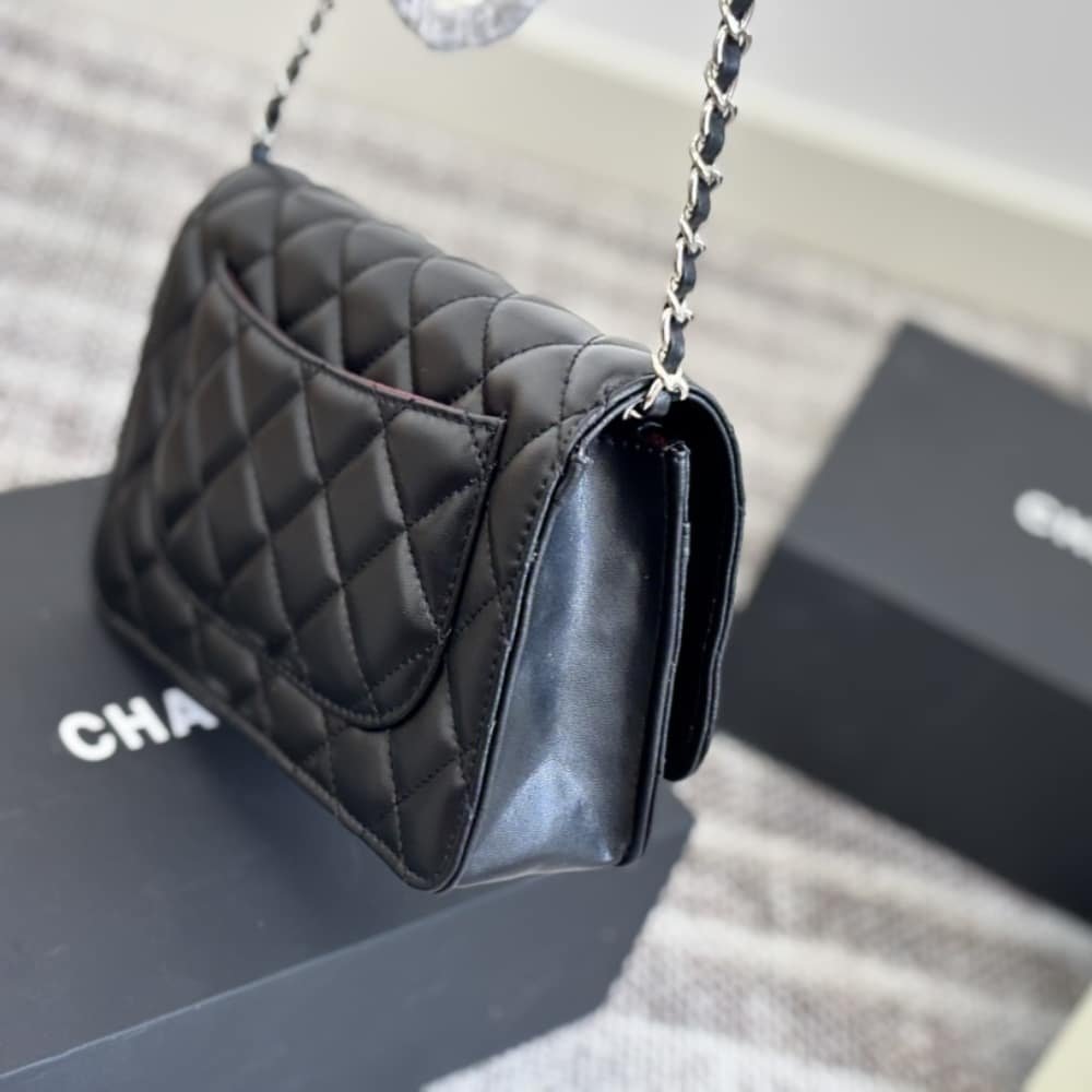 Ch**el Classic Wallet On Chain Silver Black 19Cm Ap0250 Y01480 C3906