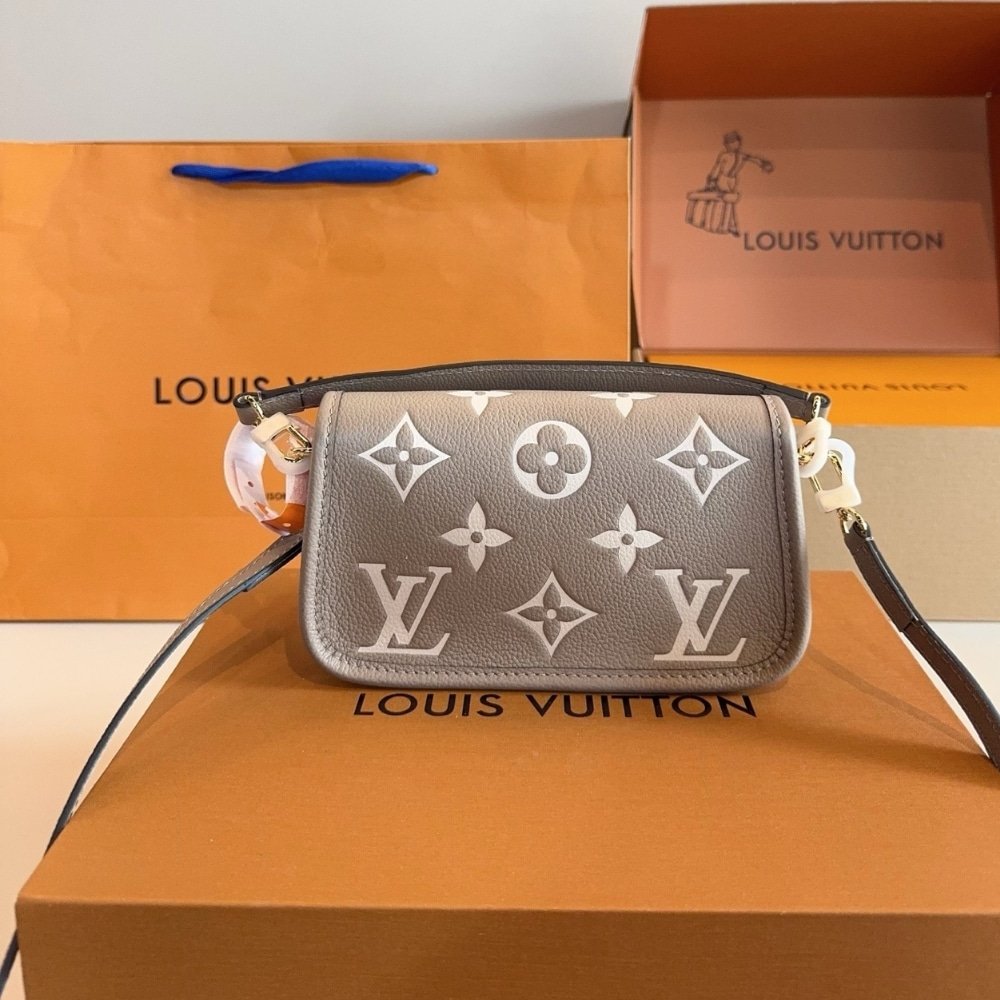 L0vis Vvtt0n Nano Diane Beige 19Cm M83300