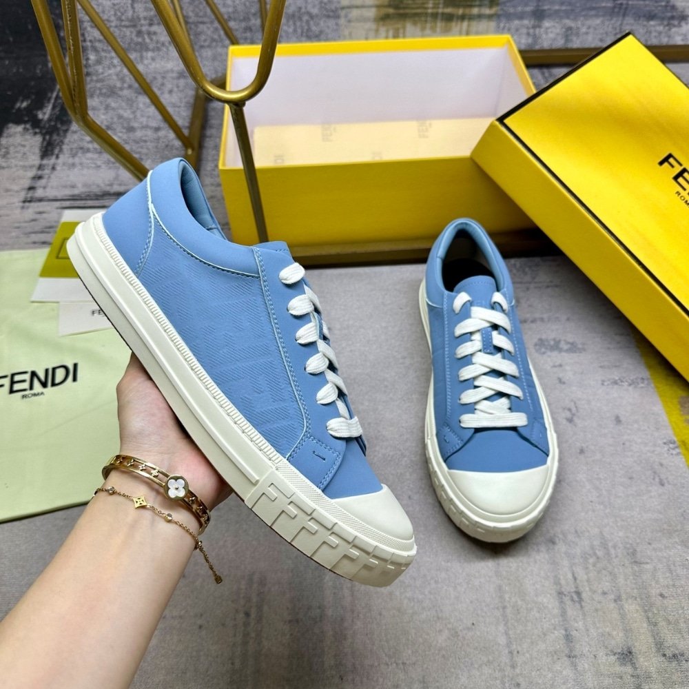 F**di Domino Low Tops Sneaker Light Blue