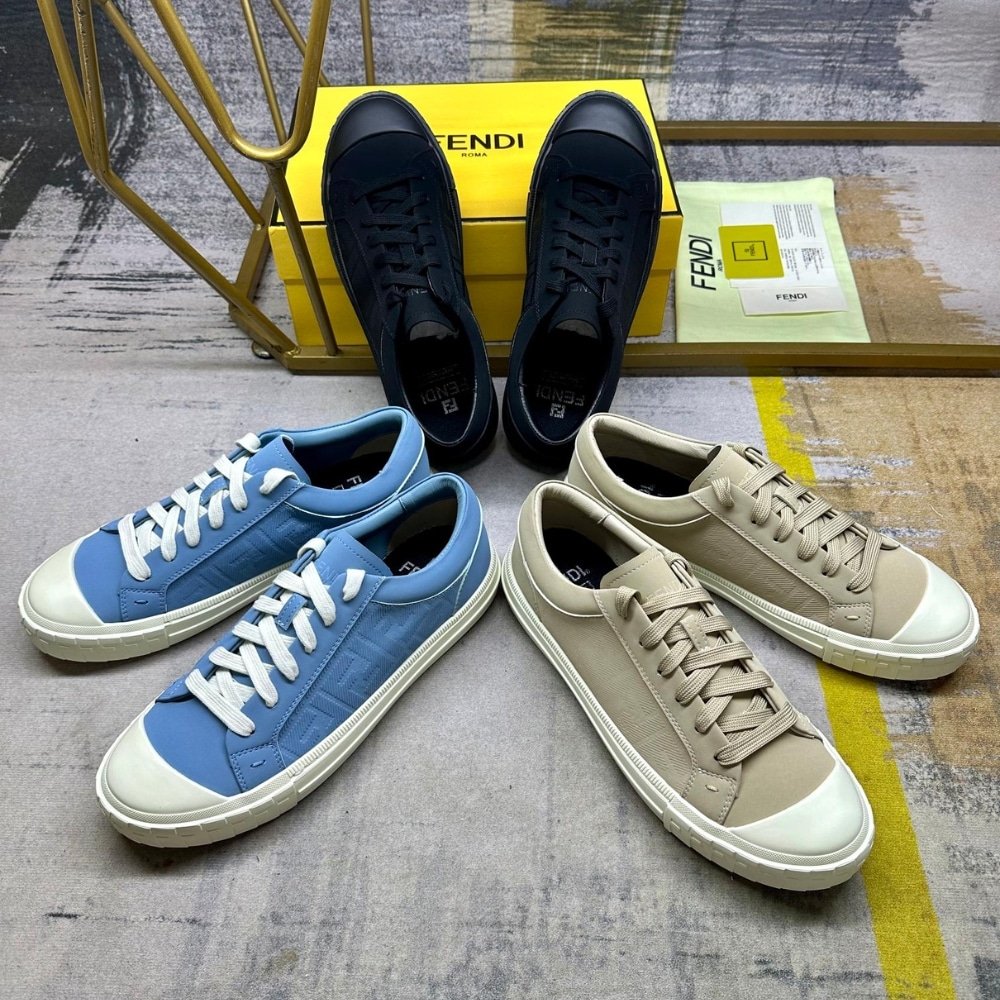 F**di Domino Low Tops Sneaker Light Blue