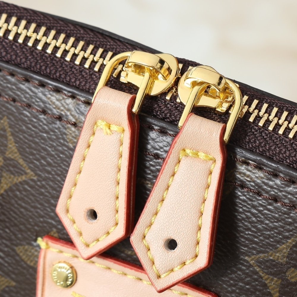 L0vis Vvtt0n Moon Alma Bag Monogram Brown 38Cm