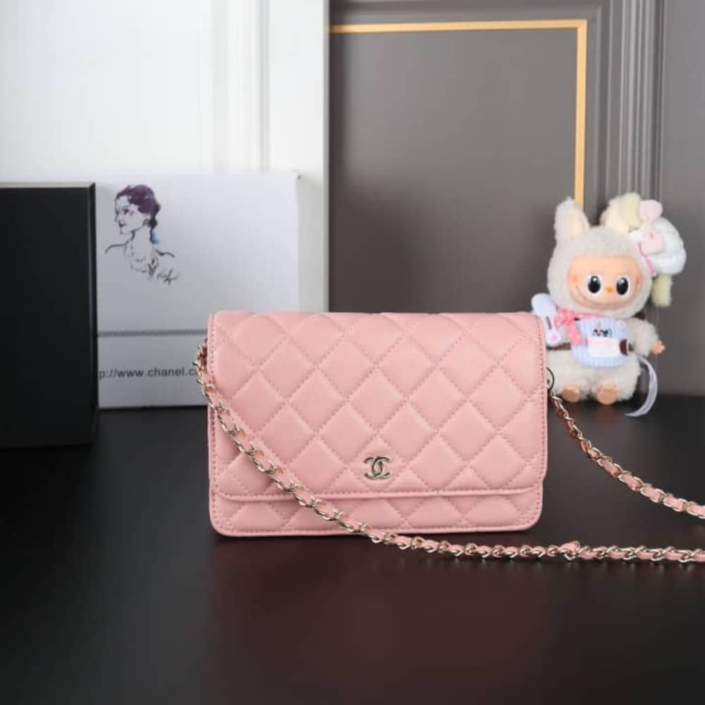 Ch**el Classic Wallet On Chain Gold Light Pink 19Cm Ap0250 Y33352 Ng120