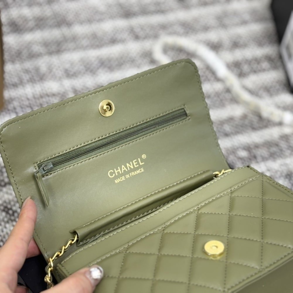 Ch**el Classic Wallet On Chain Gold Tone Metal Khaki 19Cm