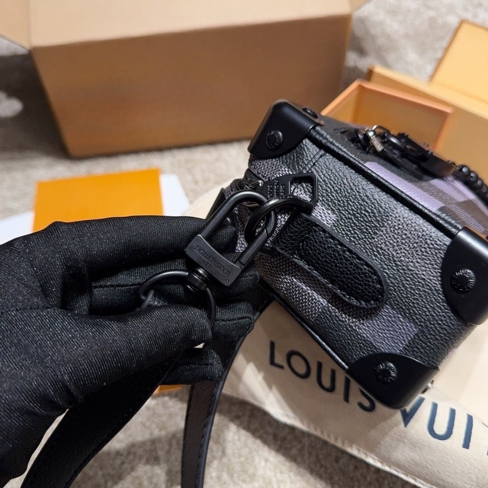 L0vis Vvtt0n Mini Soft Trunk Box Bag Black 18Cm M14922
