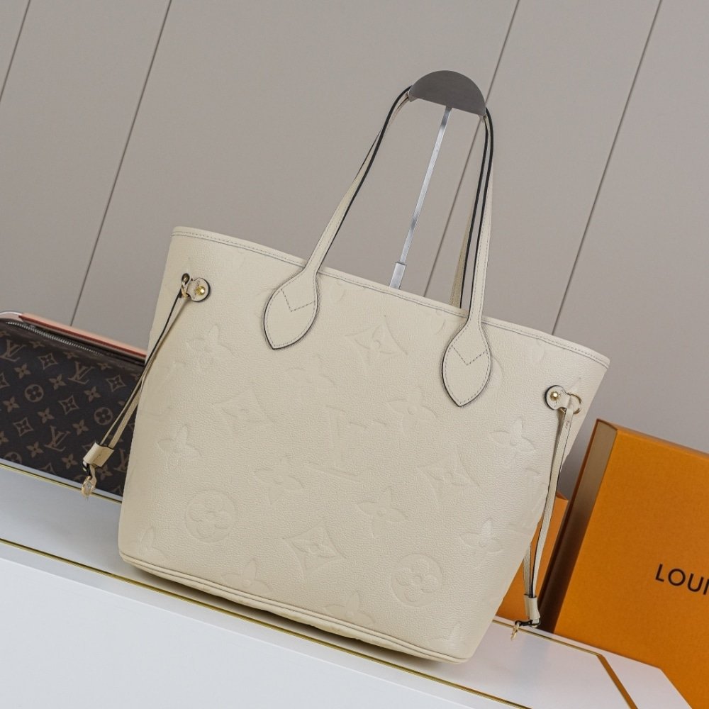 L0vis Vvtt0n Neverfull MM Crème Beige 31Cm M46676