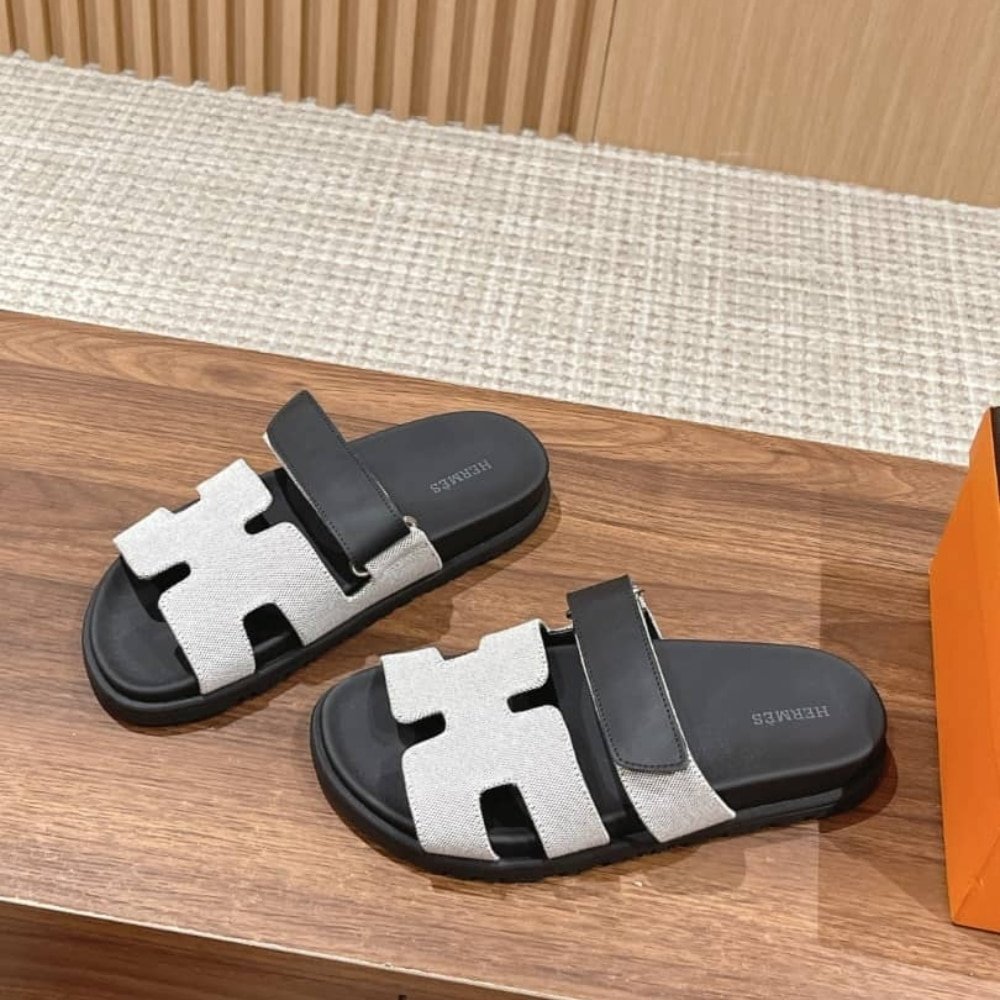 H**me5 Chypre Sandal Black