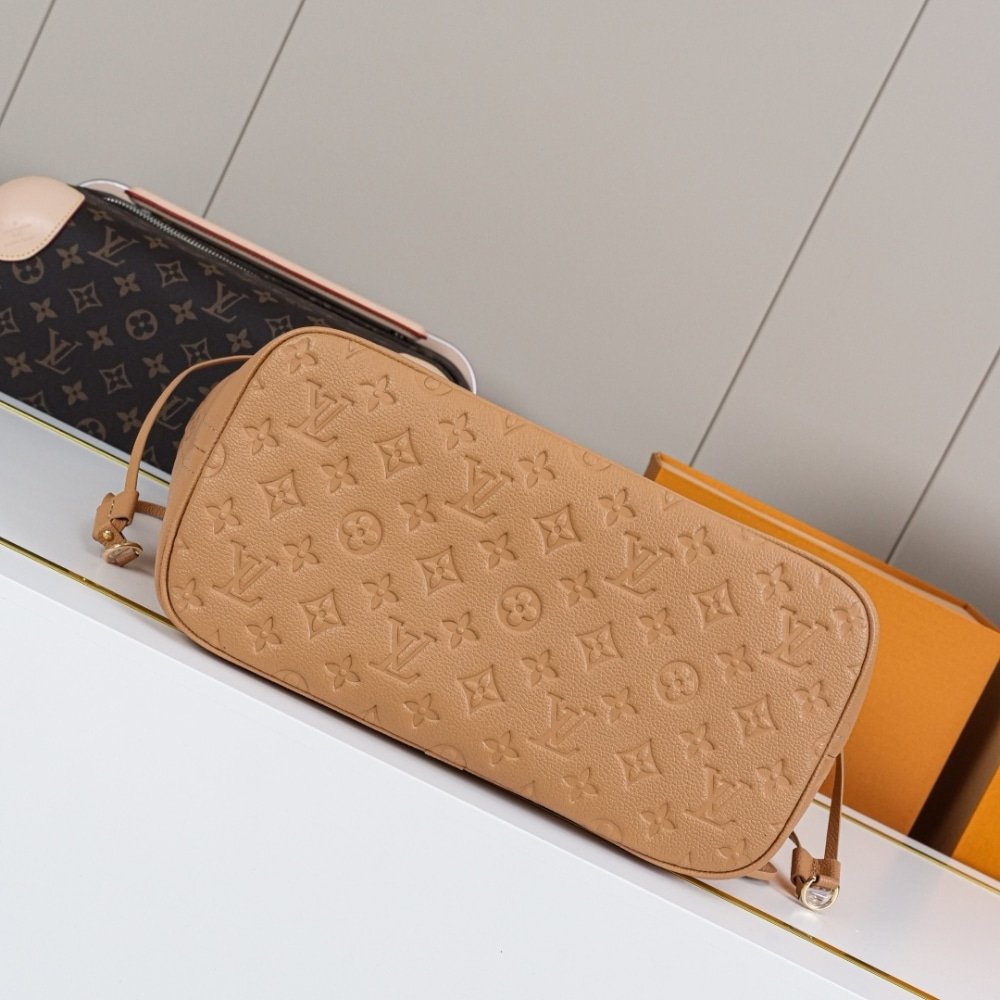 L0vis Vvtt0n Neverfull MM Sand 31Cm M14319