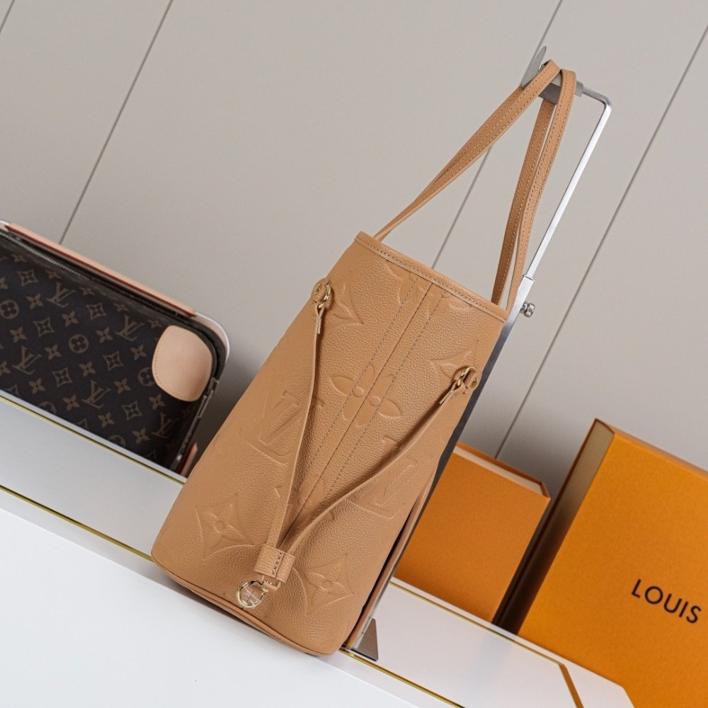 L0vis Vvtt0n Neverfull MM Sand 31Cm M14319