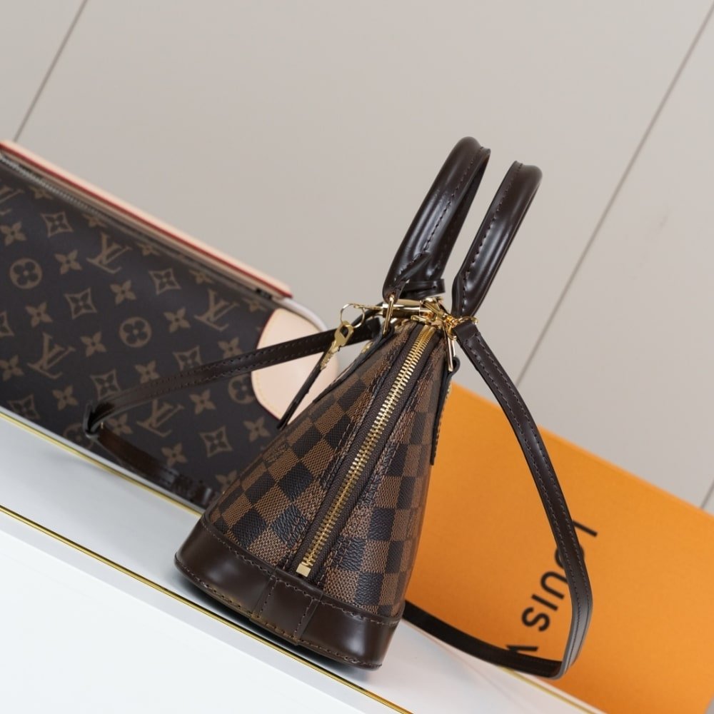 L0vis Vvtt0n Alma BB Dark Brown 23Cm