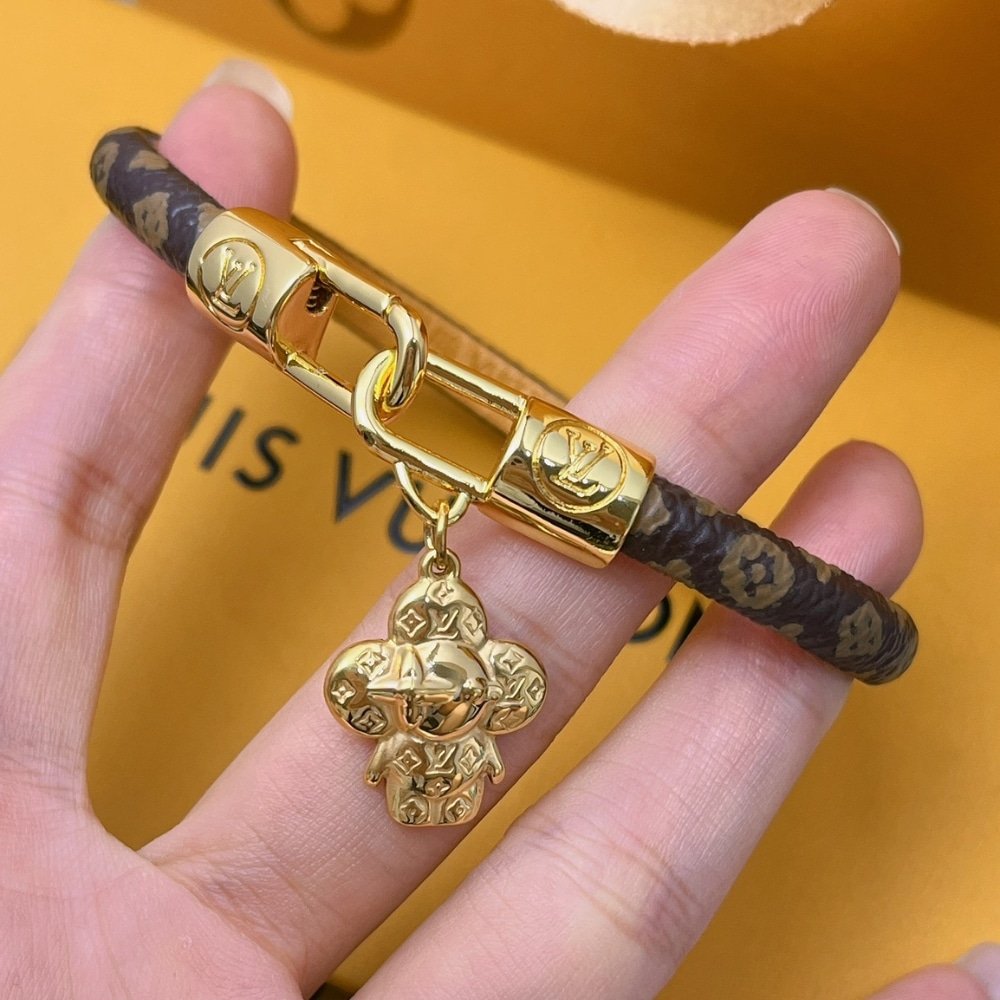 L0vis Vvtt0n Vivienne Bracelet Brown M4140E